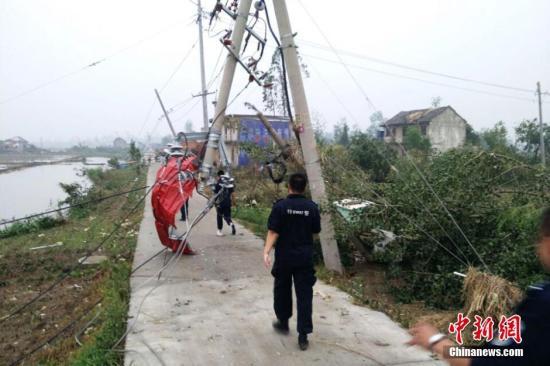 江苏盐城突遭冰雹和龙卷风袭击 已致10人死亡多人受伤